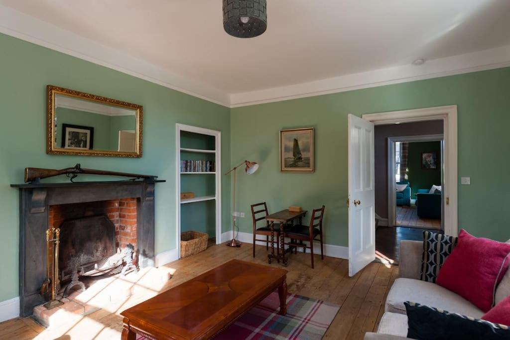 Firs Sleeps 15 Stunning Country House With Hot Tub Sudbourne Buitenkant foto