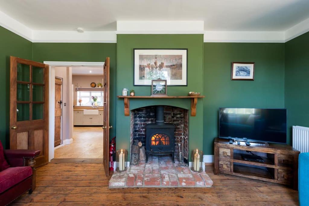 Firs Sleeps 15 Stunning Country House With Hot Tub Sudbourne Buitenkant foto