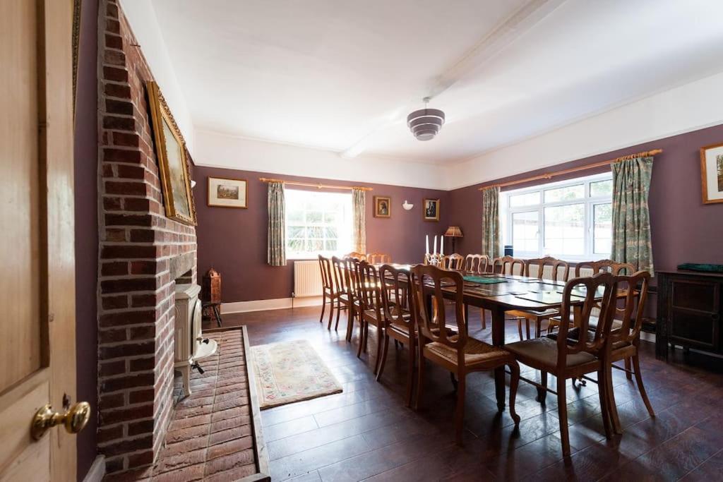 Firs Sleeps 15 Stunning Country House With Hot Tub Sudbourne Buitenkant foto