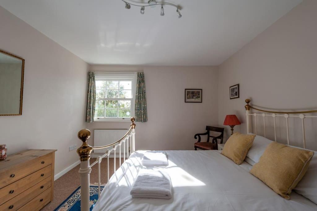 Firs Sleeps 15 Stunning Country House With Hot Tub Sudbourne Buitenkant foto