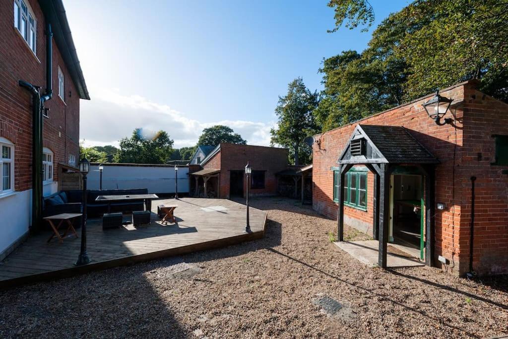 Firs Sleeps 15 Stunning Country House With Hot Tub Sudbourne Buitenkant foto